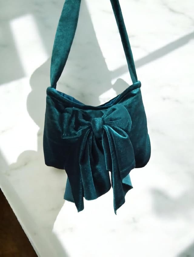 Classic Velvet Green Bag